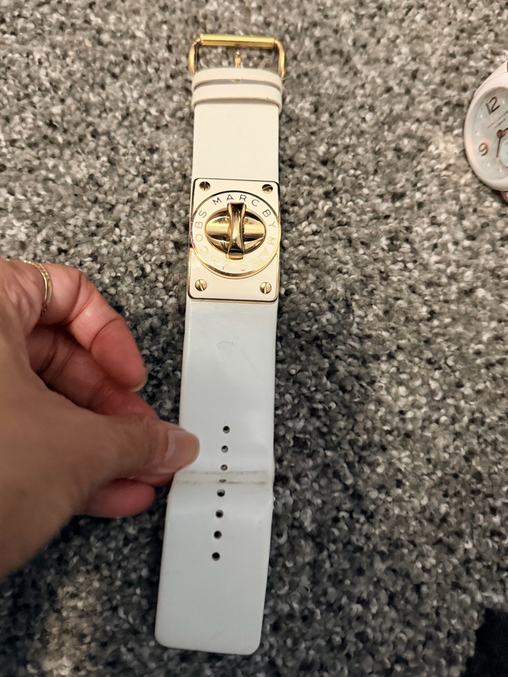 Marc by Marc Jacobs White Leather Bracelet with Gold Logo Turnlock